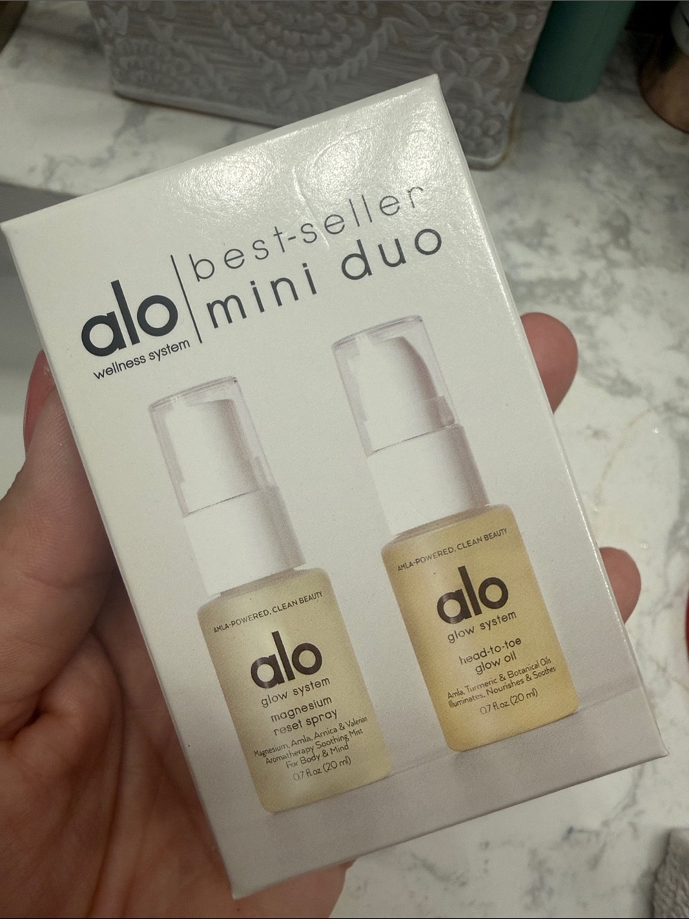 ALO Yoga Mini Duo Glow System - Cream & White